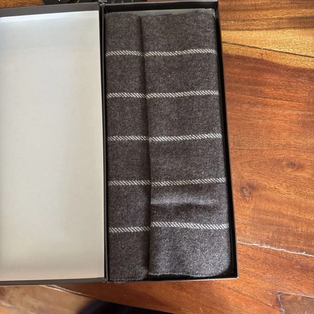 LINEA EMMETI Made in Italy 80% Wool 20% Cashmere  30x180cm  Gift Box scarf